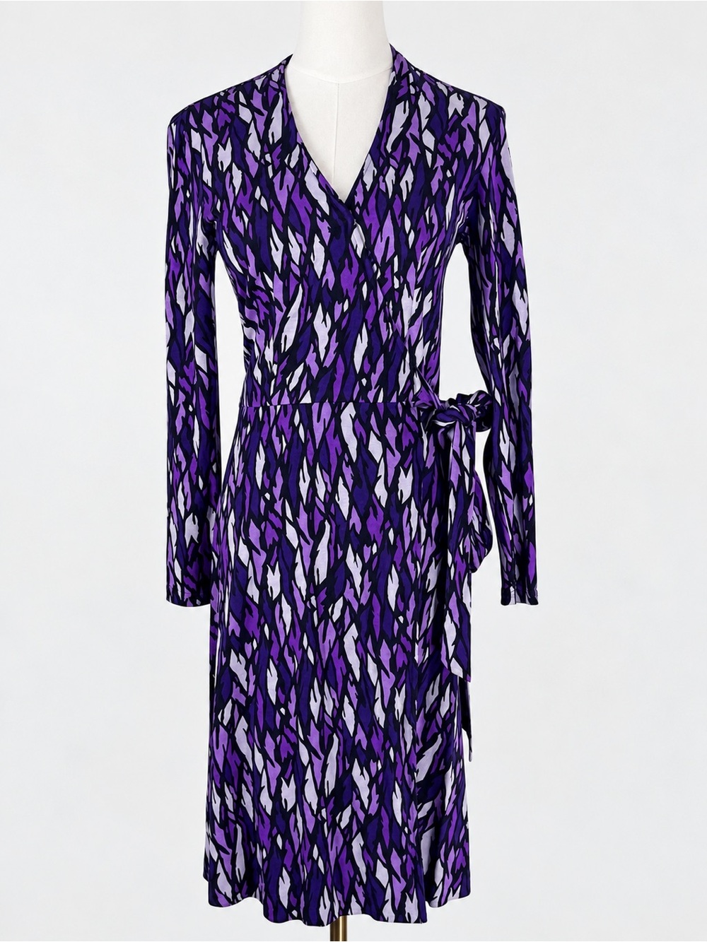 Diane Von Furstenberg Vintage 1990’s Purple & Black Shard 100% Silk Wrap Dress 4